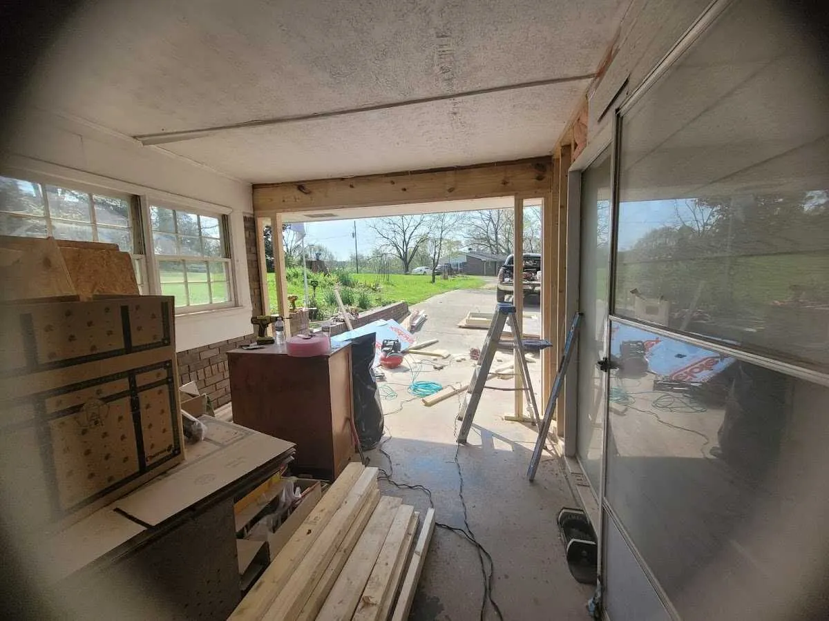 Air movers and dehumidifier for Drying & Dehumidification in New River